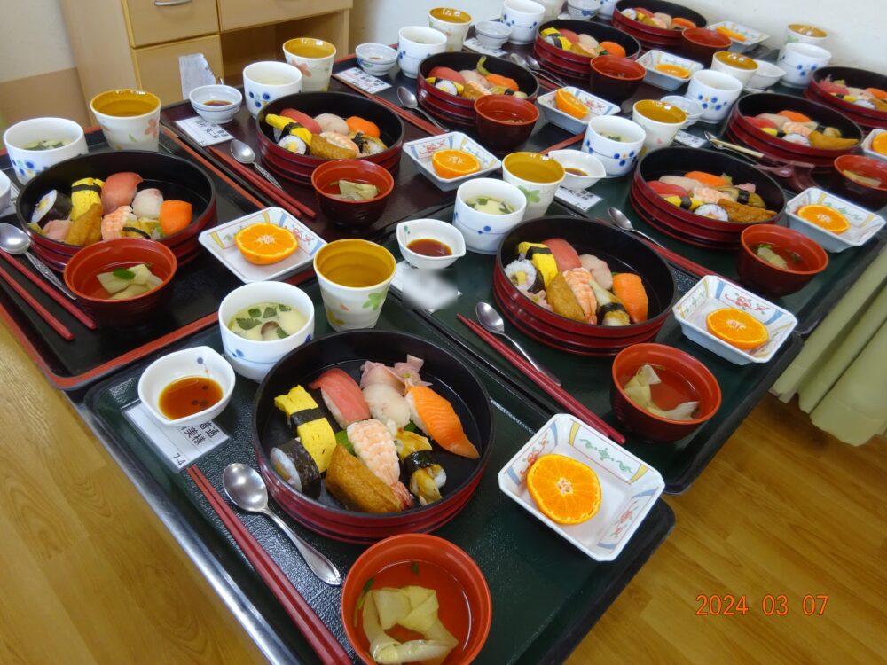 3月イベント食～握り寿司🍣～　　　　　　　　　　　　　　　　　　　　　　　（碧南市養護老人ホーム）