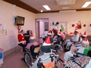 2階病棟クリスマス会を開催しました