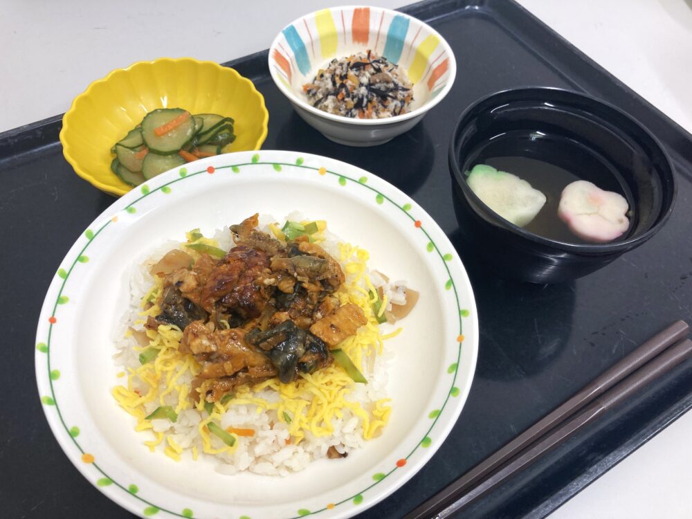 老人保健施設ひまわり🌻行事食「土用の丑」